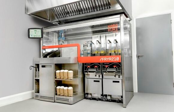 Japan’s Karakuri Automates Restaurant Fry Lines With New Tech ‘FRYR210’
