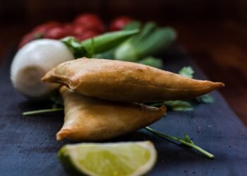 Samosa Singh to Go Global, Partners with D2C Giant
