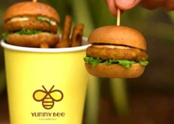 Yummy Bee Expands Cafe Menu with Preservative-Free Mini Burgers