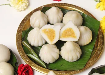 Scandalous Foods Crafts 1.2 Lakh Handmade Modaks This Ganpati, Powered by Women Artisans from Nashik